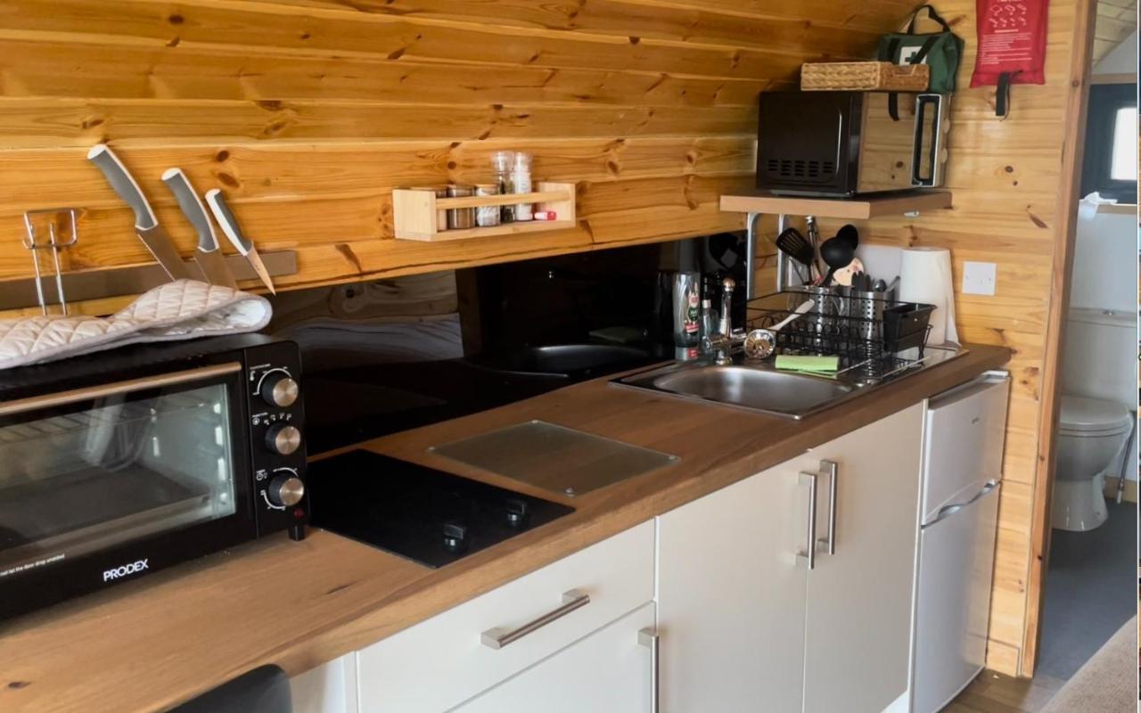 Hare'S Warren Villa Bathgate Bagian luar foto