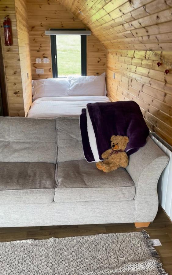 Hare'S Warren Villa Bathgate Bagian luar foto