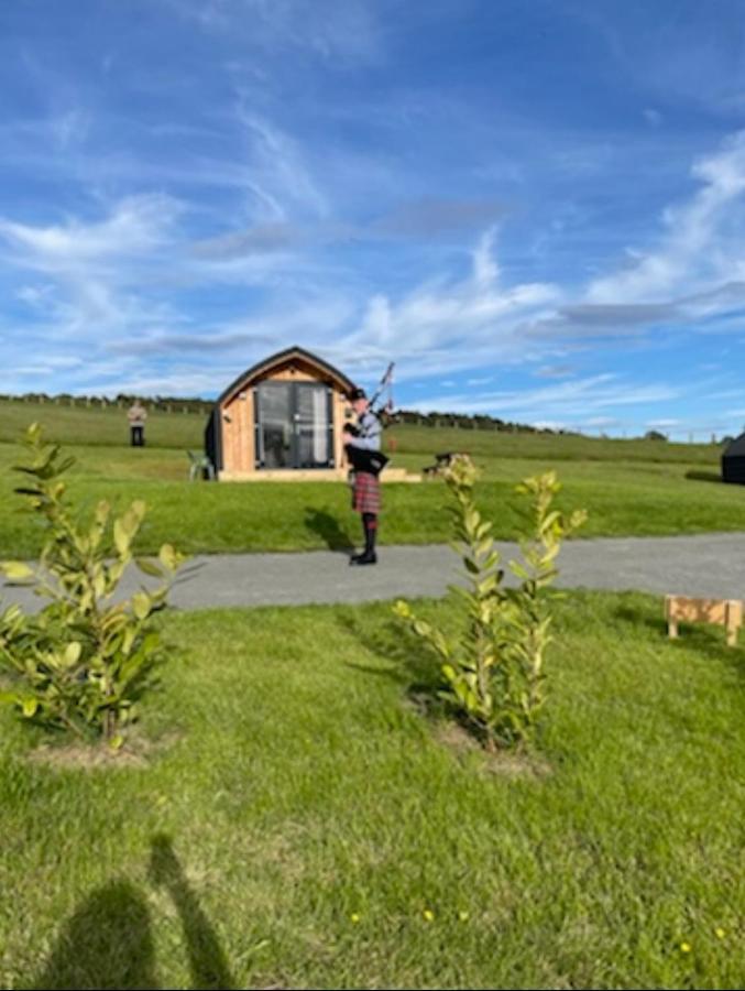 Hare'S Warren Villa Bathgate Bagian luar foto